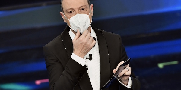 Sanremo 2021, Amadeus arrabbiato per lo spot Liguria: "Evitabile"
