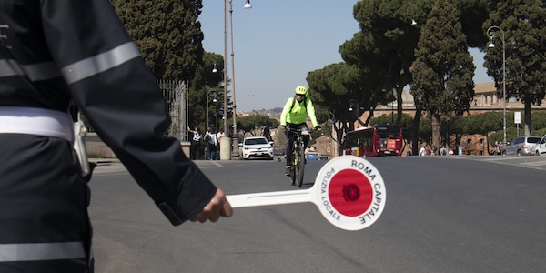 Roma, domenica ecologica: stop alle auto, spazio a bici e pedoni
