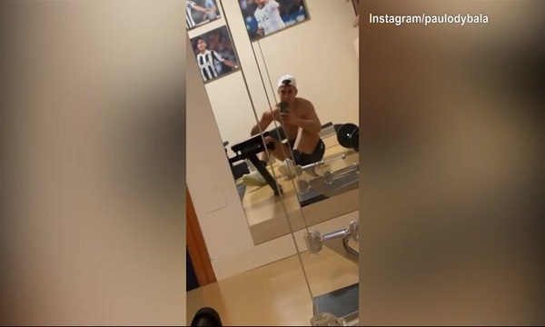 Dybala, relax dopo l'allenamento