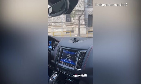 Mancini al volante di una Maserati