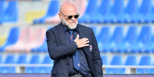 Crotone, Cosmi: “La squalifica con la Lazio è un dolore"