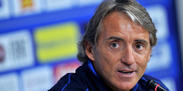 Mancini: "De Rossi importante. Zaniolo? Un pensiero lo faccio"