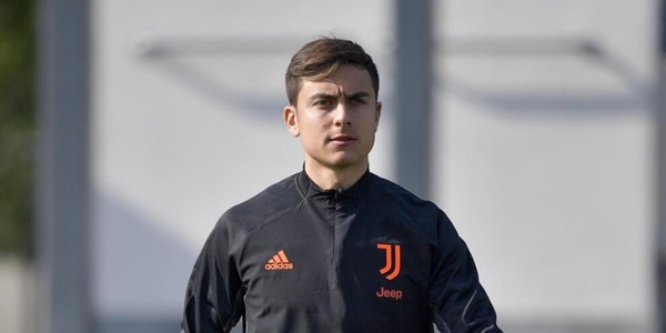 Dybala: "Soffro a stare fuori. Ora due mesi per combattere"