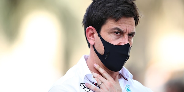 F1, Wolff: "Potremmo dover sostituire di nuovo il motore a Hamilton"