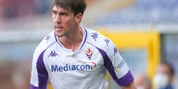 Vlahovic ha sedotto i top club: ora la Fiorentina deve blindarlo