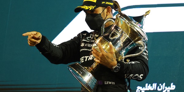 F1, gelo tra Hamilton e Russell. Wolff: "Tra i due concorrenza forte"