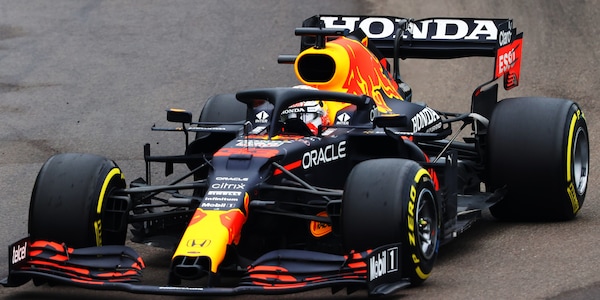 F1, Gp Imola: Verstappen davanti a Hamilton e Norris, Ferrari giù dal podio