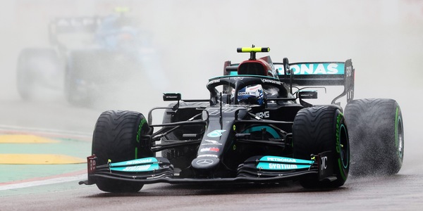 F1, power unit Mercedes danneggiata irreparabilmente dopo l'incidente di Bottas