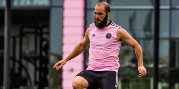Higuain, addio a mamma Nancy: aveva 64 anni