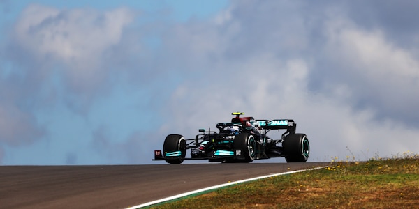 F1, Gp Portogallo: Bottas guida le prime libere, Leclerc è quarto