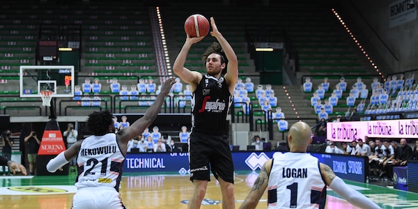 Virtus, che battaglia a Treviso: overtime e semifinale contro Brindisi