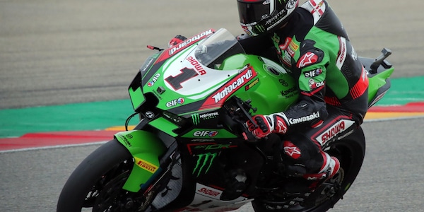 Superbike, Gp Aragon: Jonathan Rea domina gara 1