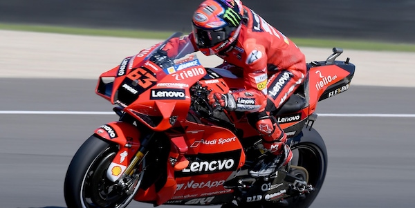 MotoGp, prove libere 2 Gp Mugello: Bagnaia in testa, Rossi 21°