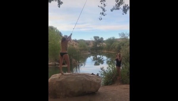 Jane ma senza Tarzan: sulla liana è un disastro!