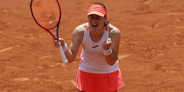 Roland Garros, Zidansek vola in semifinale: sconfitta Badosa
