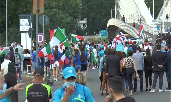 Italia-Turchia, è sfida a colpi di cori
