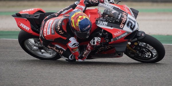 Superbike: Rinaldi trionfa in gara-1 a Misano, 3° Jonathan Rea