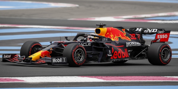 F1, Gp Francia: Verstappen in pole davanti a Hamilton, Sainz partirà 5°