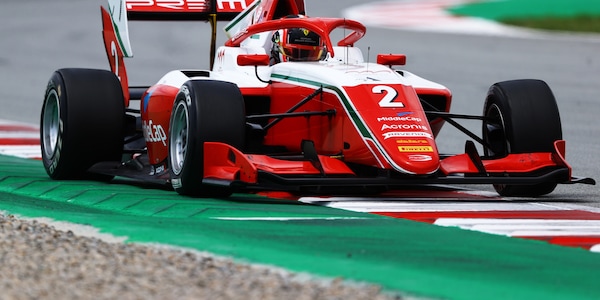 F3, prima gioia per Arthur Leclerc: il fratello del pilota Ferrari vince in Francia