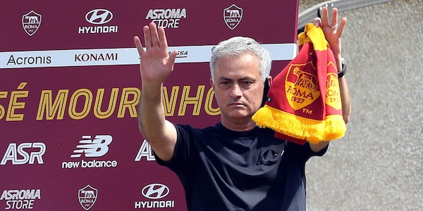 Mourinho, conferenza di presentazione alla Roma: diretta, orario e dove vederla in tv