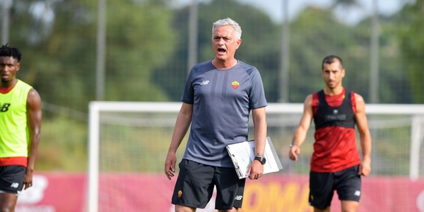 Mourinho alla radio inglese: "Scusate per la voce, ho ricominciato ad allenare"