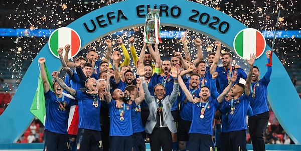 Italia, il calcio è tornato a casa