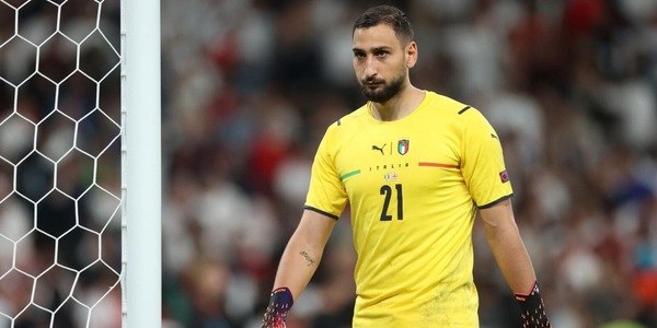 "Donnarumma mercoledì a Parigi per firmare con il Psg"