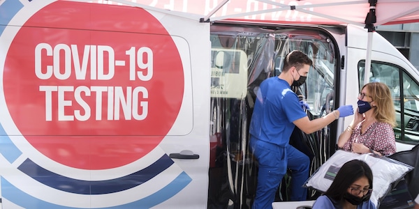 Coronavirus, il bollettino: 3121 nuovi contagi, 13 i decessi