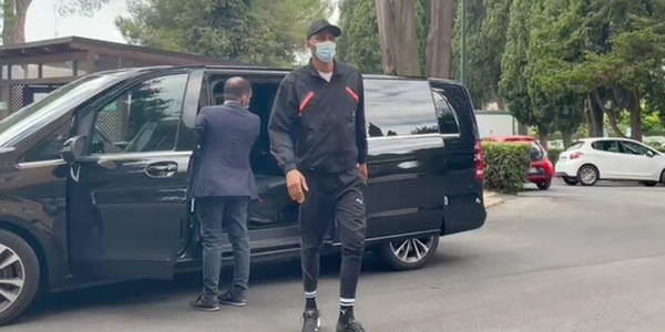 Roma, Nzonzi a Villa Stuart per le visite: gli indesiderati tornano ad allenarsi
