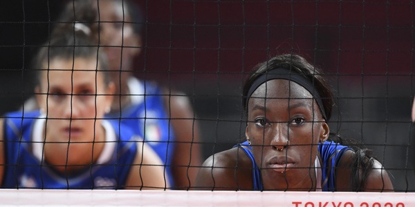 Olimpiadi Volley, la Serbia prende a pallate l'Italia: Egonu eliminata