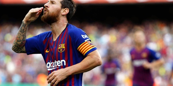 "Messi, il Psg prenota la Torre Eiffel per la presentazione"