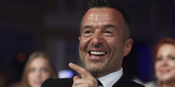 Roma, Jorge Mendes è sbarcato a Ciampino: prima Mourinho, poi Rui Patricio