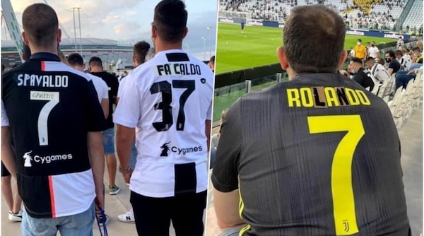 I tifosi della Juve allo stadio con le maglie modificate di Ronaldo