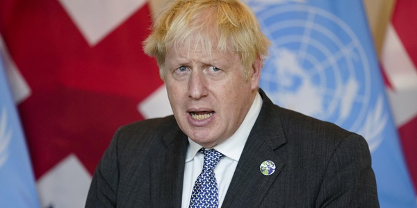Boris Johnson sarà padre per la settima volta: "Cambio tanti pannolini"