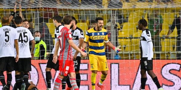 Serie B, mai uscito l'1 primo tempo col Parma in campo