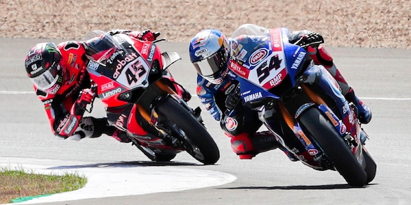 Superbike, Jerez 2021: Razgatlioglu fa doppietta, vinta anche gara-2