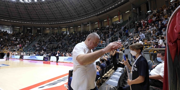 Basket, Fortitudo Bologna: Jasmin Repesa si dimette