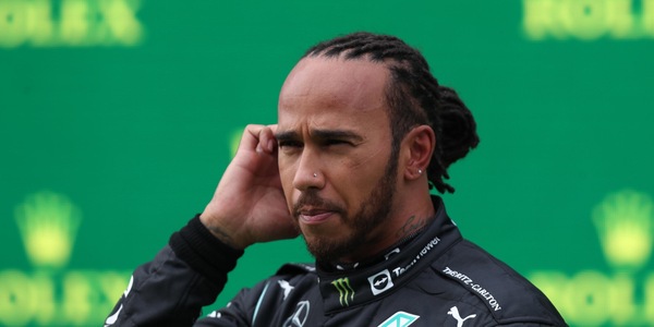 F1, Hamilton: "Non sono soddisfatto, devo parlare con il team"