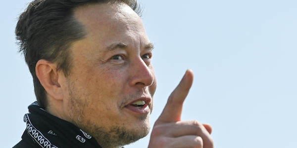 Elon Musk provoca Bezos sul patrimonio: "Sei il 2°"