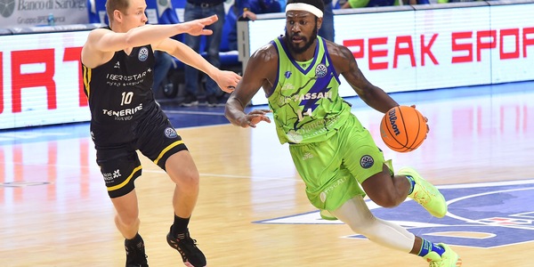 Champions League, Sassari ko: Tenerife vince 87-60