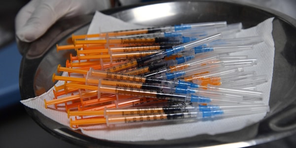 Covid, creata la "sorella" del virus per studiarlo