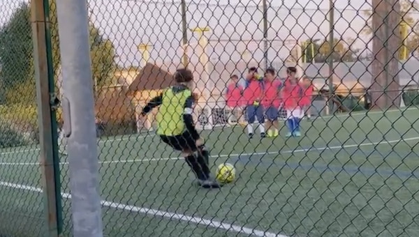 Carmine Insigne come papà: tiro a giro e gol!