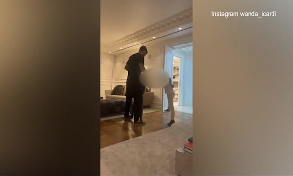 Torna il sereno in casa Icardi: Mauro balla con le sue bimbe