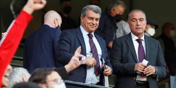 Barcellona, Laporta: "Koeman esonerato troppo tardi. Xavi? Vedremo"
