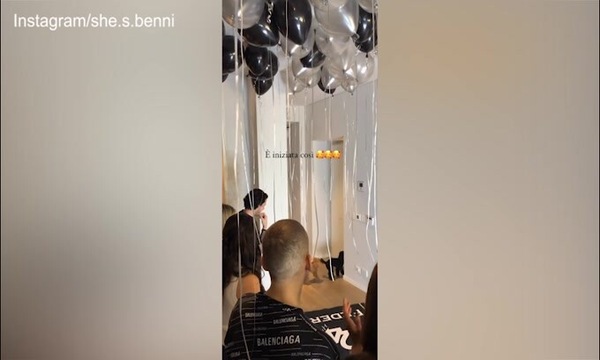 Juve, festa di compleanno a sorpresa per Chiesa