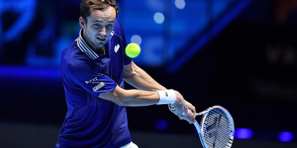 Atp Finals, Medvedev vince la maratona contro Zverev