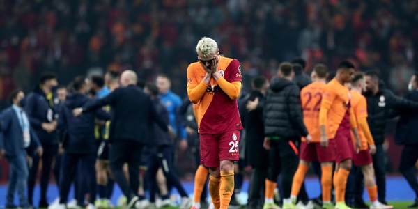 Il Fenerbahce batte il Galatasaray al 94': tifoso muore d'infarto