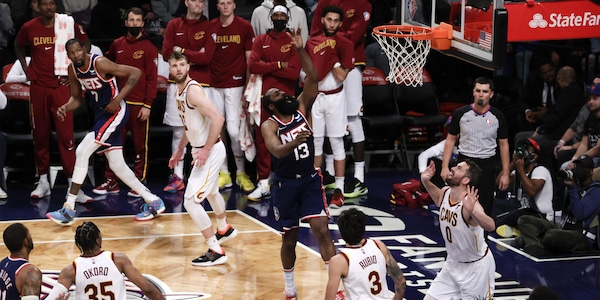 Nba, Cleveland strapazza Dallas. I Pelicans ok con i Clippers