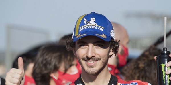 Bagnaia sul titolo di F1: "Spero vinca Lewis, sono un suo fan"