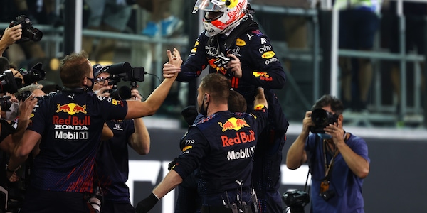 F1, respinto anche il secondo ricorso Mercedes: Verstappen campione